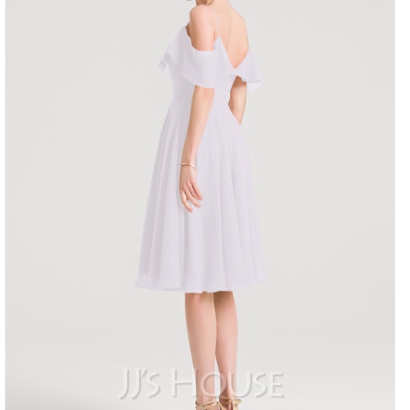 🤍JJ’s House White Off The Shoulder Dress🤍 - Picture 2 of 5